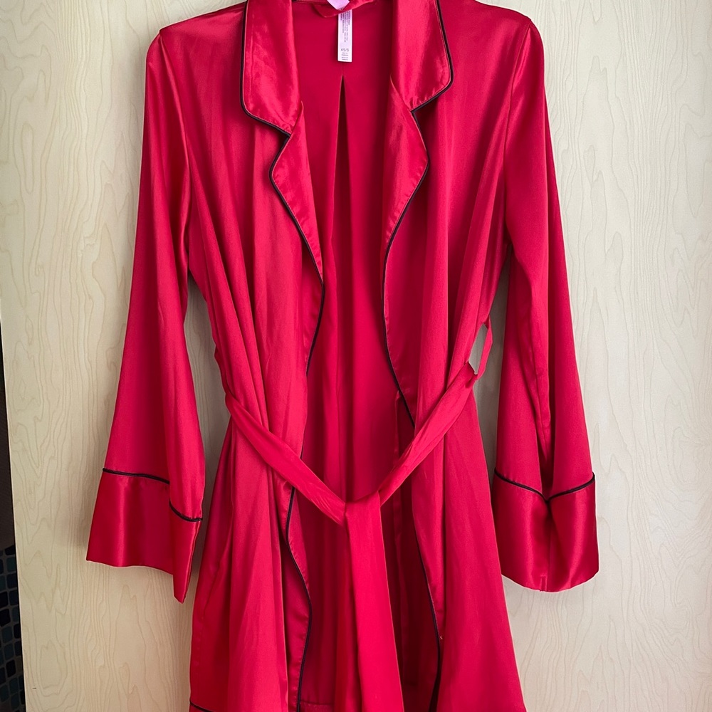 Gilligan O Malley Red Robe
